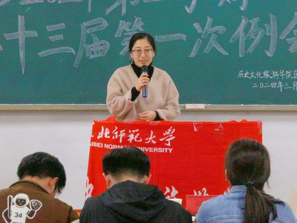 d9b9fd8786d74b899de8aa1e5e678599.jpg